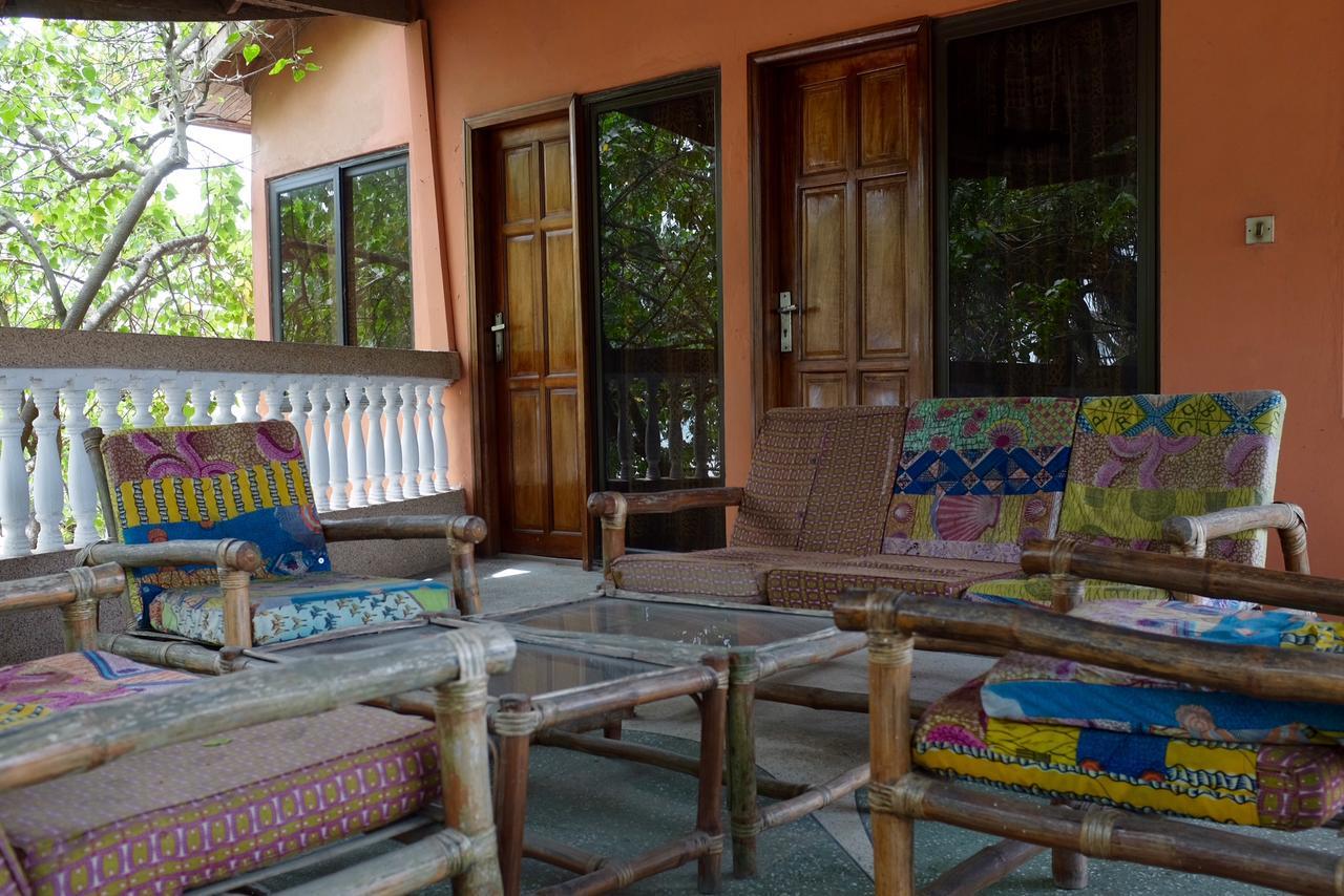 Busua Inn Exterior photo