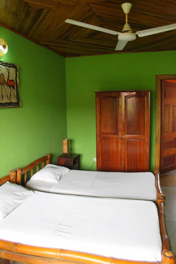 Busua Inn Exterior photo