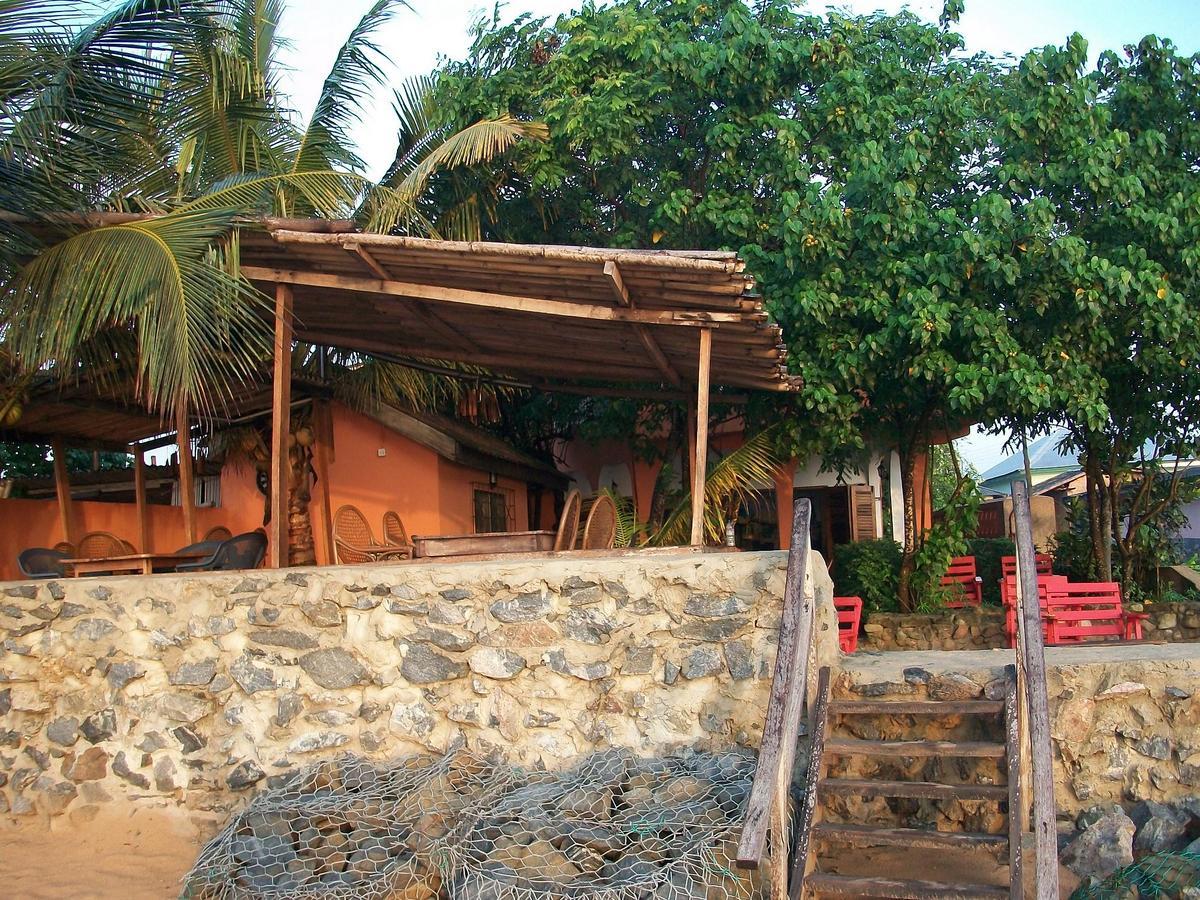 Busua Inn Exterior photo
