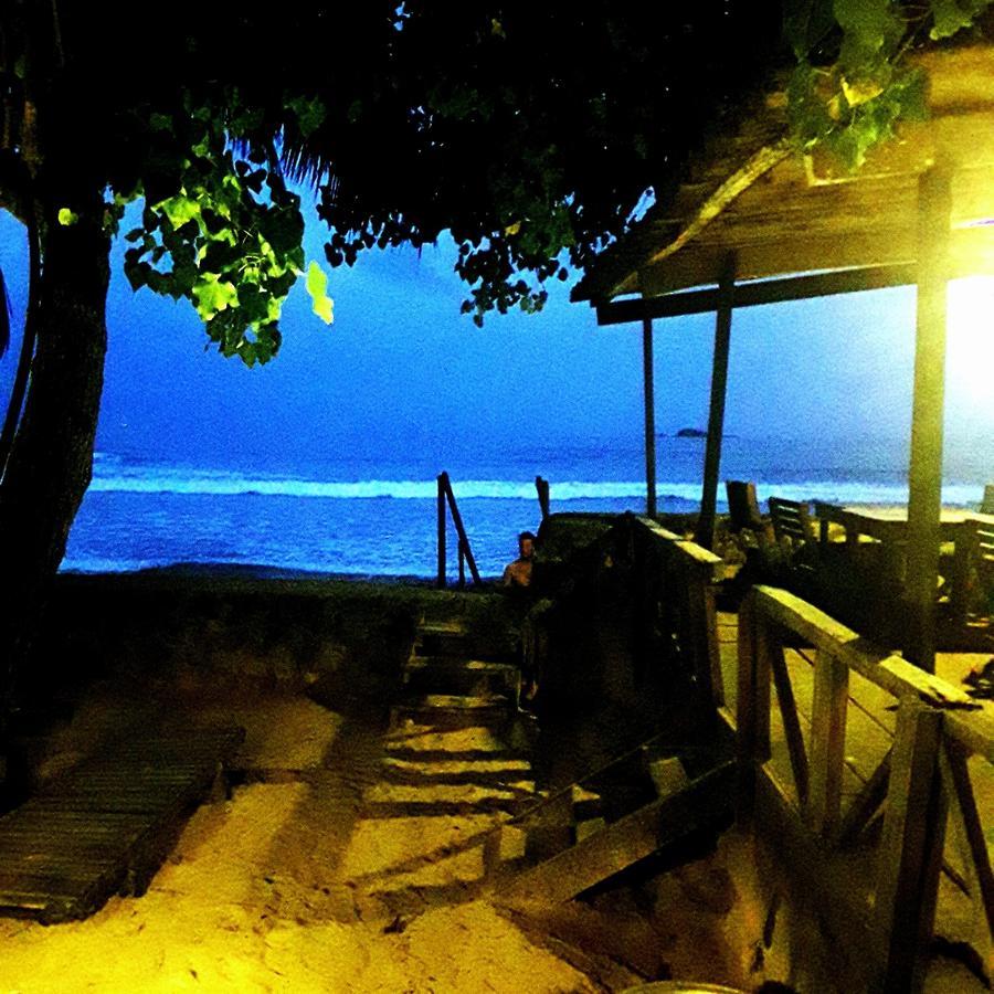 Busua Inn Exterior photo