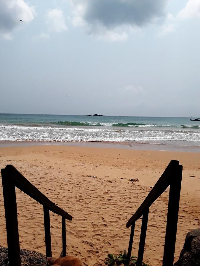 Busua Inn Exterior photo