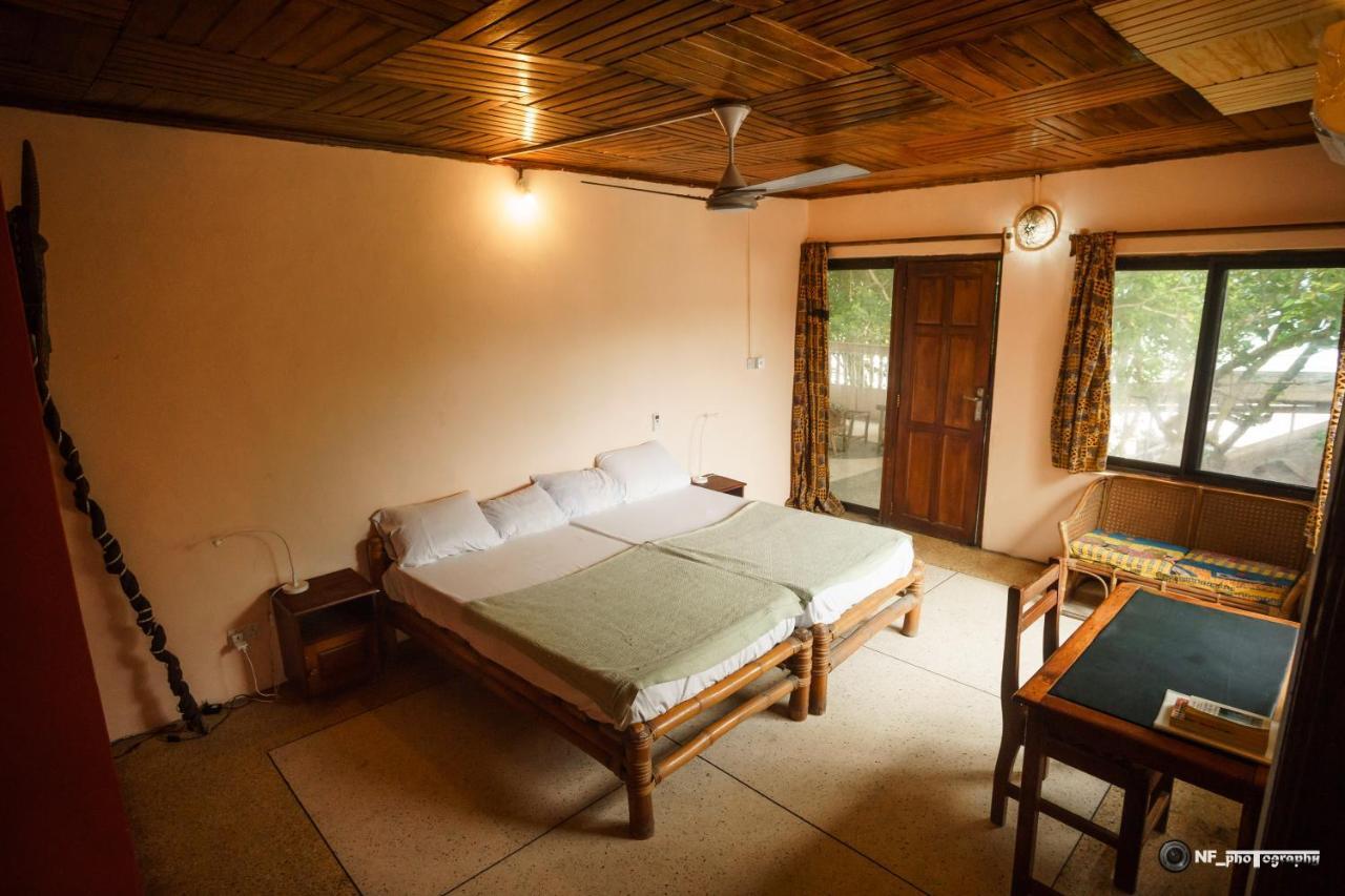 Busua Inn Exterior photo