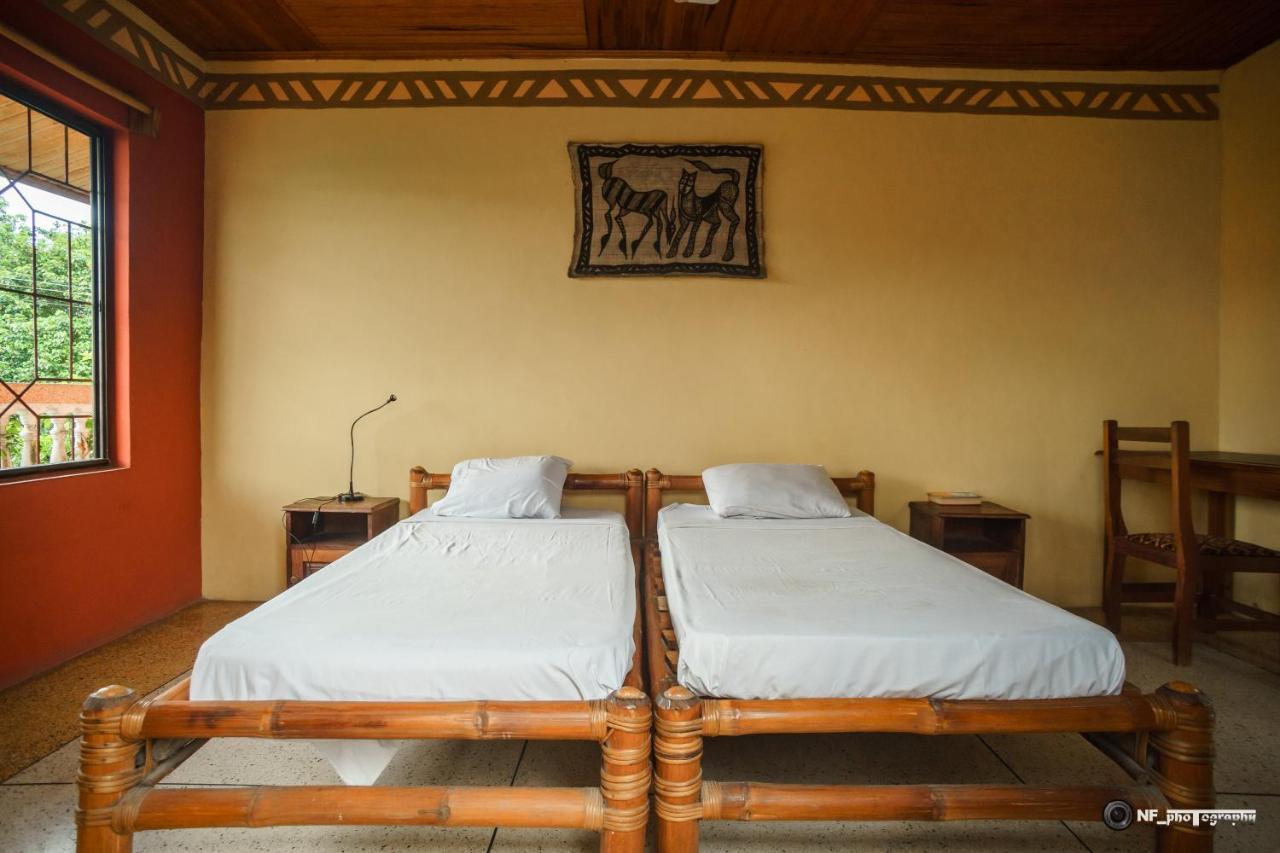 Busua Inn Exterior photo